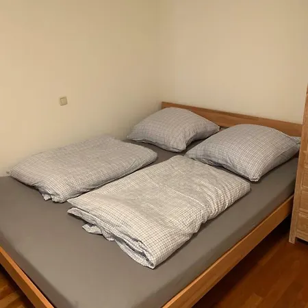 Apartment Grune Oase Im Zentrum Von Auch Fur Kinder Munich